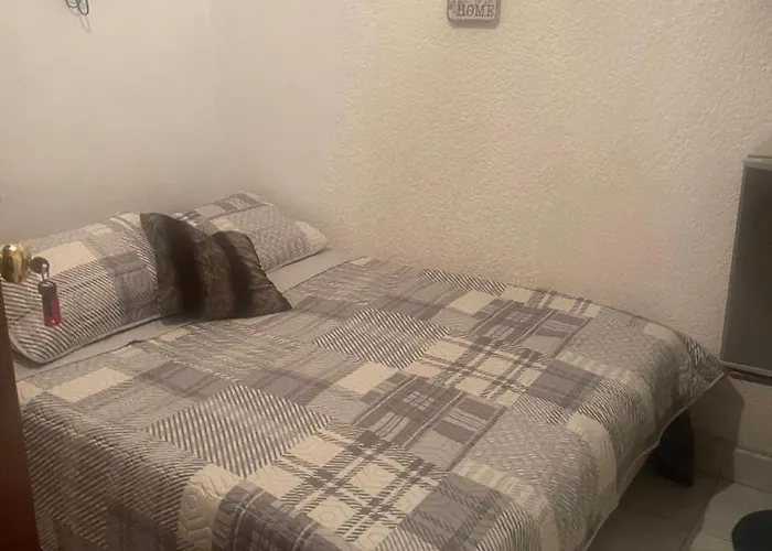Guest house Rosas Mexico City